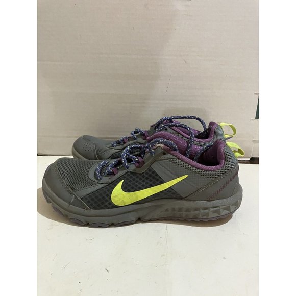 Nike 643074 Wild Trail Womens size 6 Gray Purple Yellow Running Hiking Shoes - Picture 3 of 8